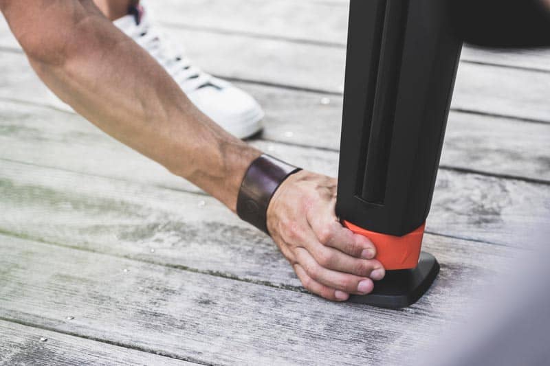 cornilleau 700x simple adjustable feet features