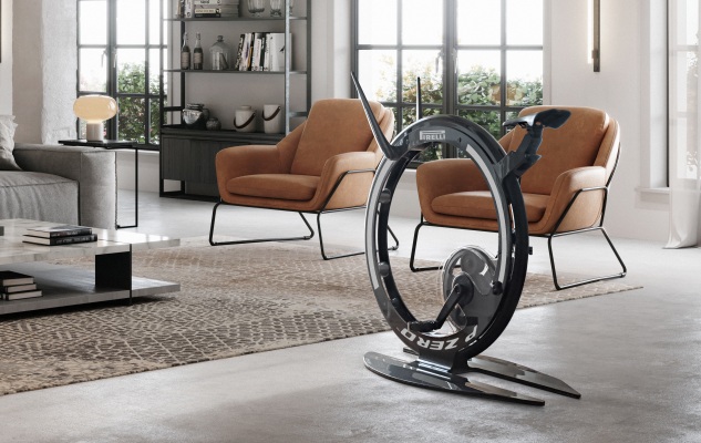 Ciclotte Pirelli white bike in living room