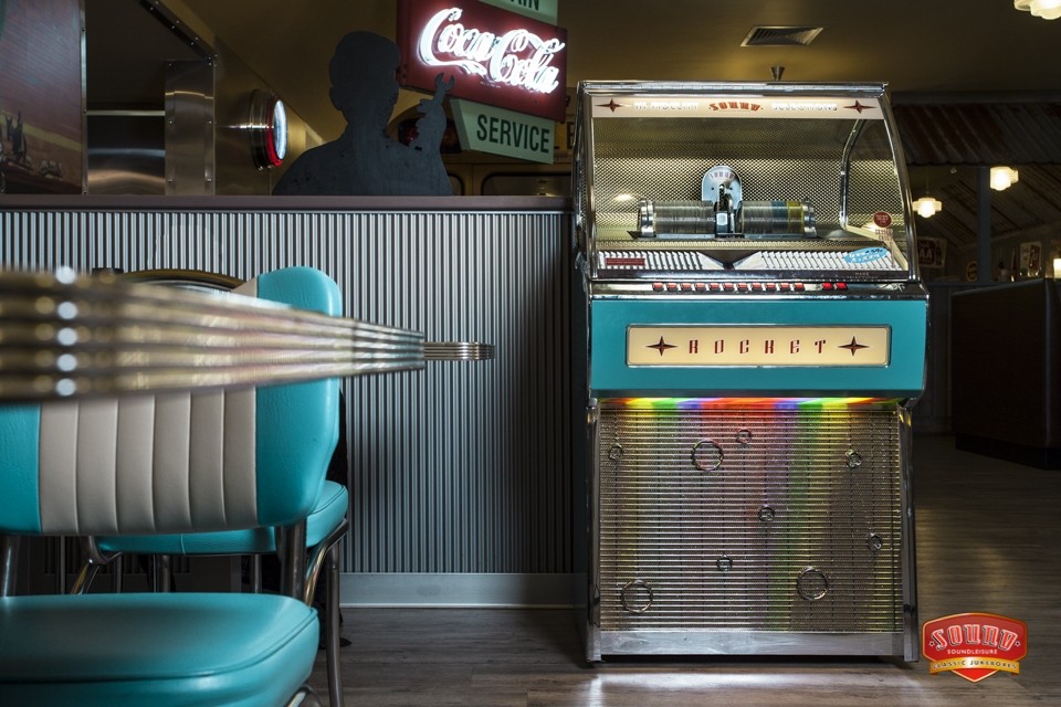 sound leisure cd rocket jukebox in turquoise finish